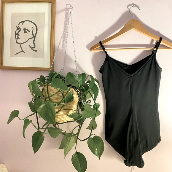 Black lululemon bodysuit - Picture 2 of 2